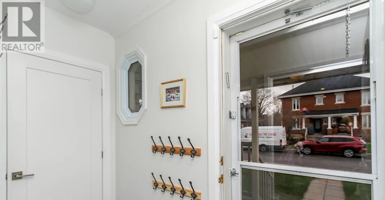 220 Cowley Avenue, Ottawa, ON, K1Y 0G9 - 2