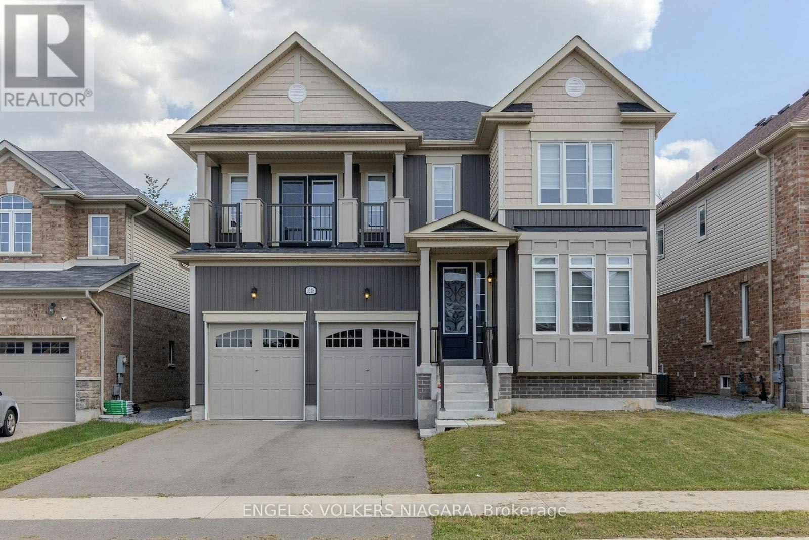 9218 White Oak Avenue, Niagara Falls, ON, L2G 0E9