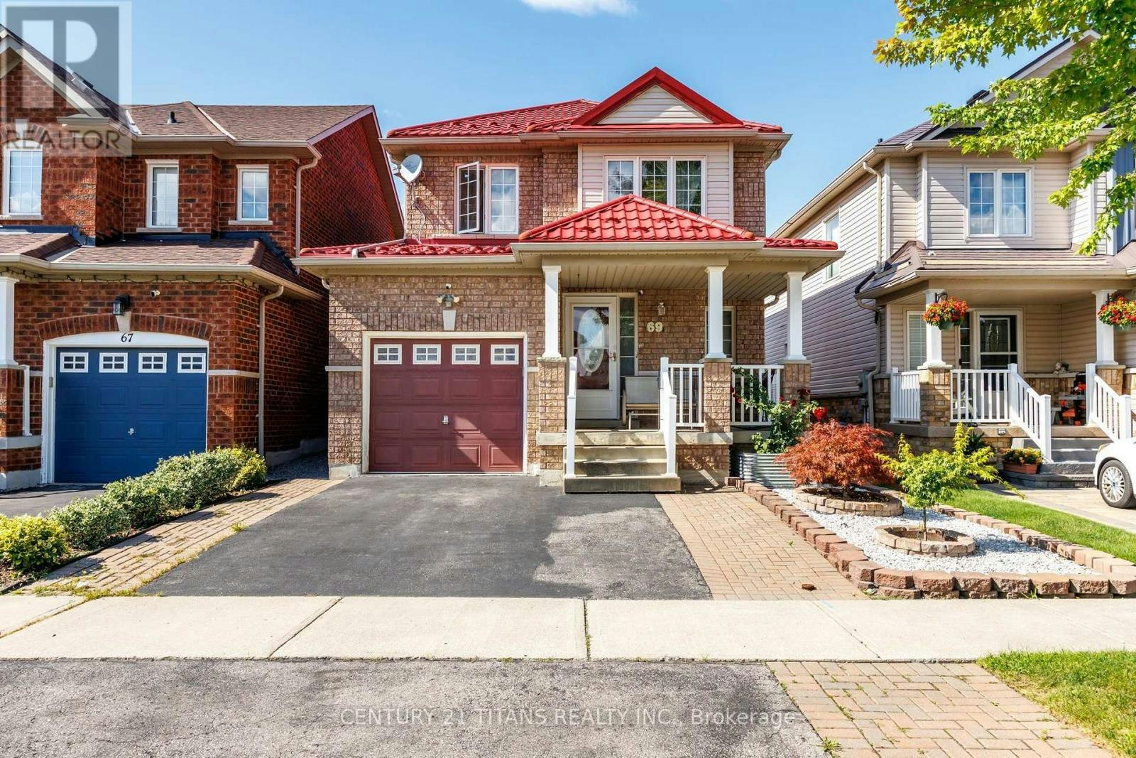 69 Rampart Crescent, Whitby, ON, L1P 1T7