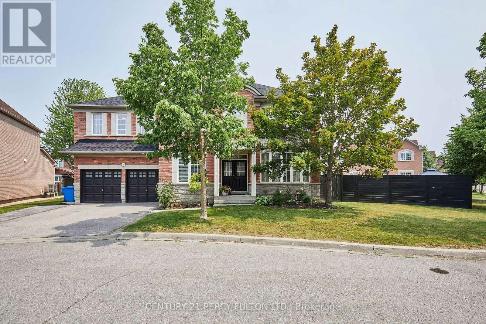 8 Mackeller Court, Ajax, ON, L1T 0G2