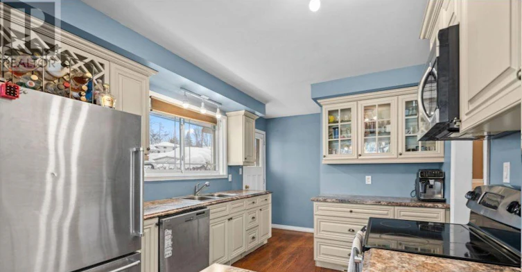 MAIN-255 Woodward Avenue, Smith-Ennismore-Lakefield, ON, K9L 1K1 - 4