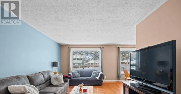 MAIN-255 Woodward Avenue, Smith-Ennismore-Lakefield, ON, K9L 1K1 - 2