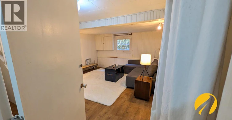 xx1 W 20th Avenue, Vancouver, BC, V5Z 1Y3 - 3