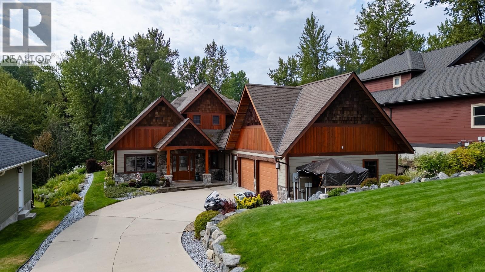 903 Redstone Drive, Rossland, BC, V0G 1Y0