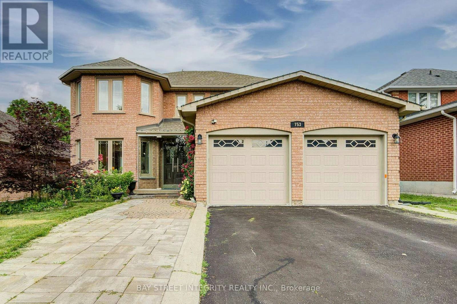 753 College Manor Drive, Newmarket, ON, L3Y 8G6