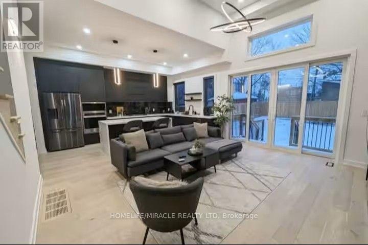 100 Macdonald Street, Toronto, ON, M8V 1Y4 - 6