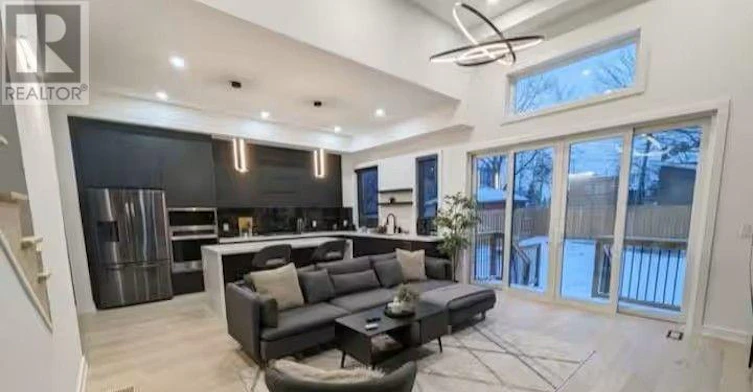 100 Macdonald Street, Toronto, ON, M8V 1Y4 - 6