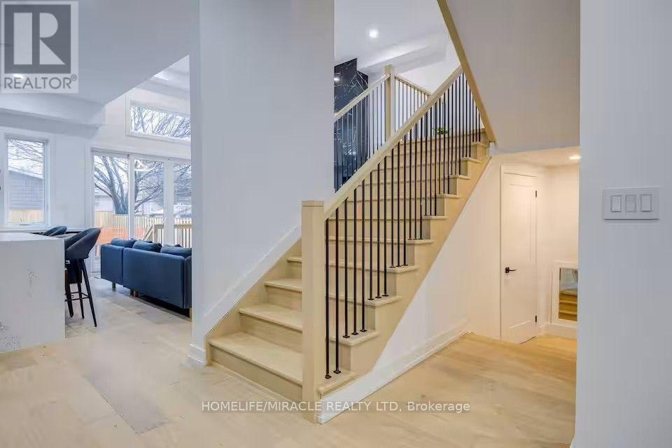 100 Macdonald Street, Toronto, ON, M8V 1Y4 - 3