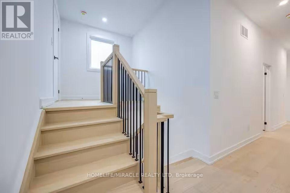 100 Macdonald Street, Toronto, ON, M8V 1Y4 - 37
