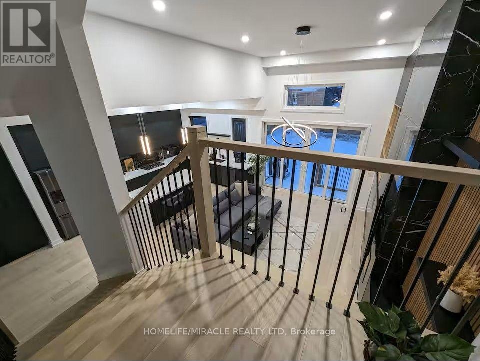 100 Macdonald Street, Toronto, ON, M8V 1Y4 - 4