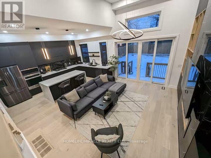 100 Macdonald Street, Toronto, ON, M8V 1Y4 - 7