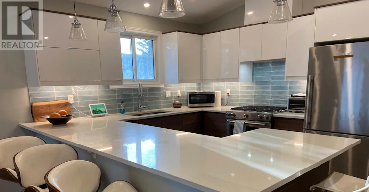 2001 Faversham Avenue, Burlington, ON, L7P 1W5 - 2
