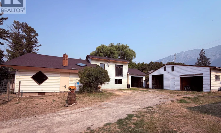 5740 95 Highway