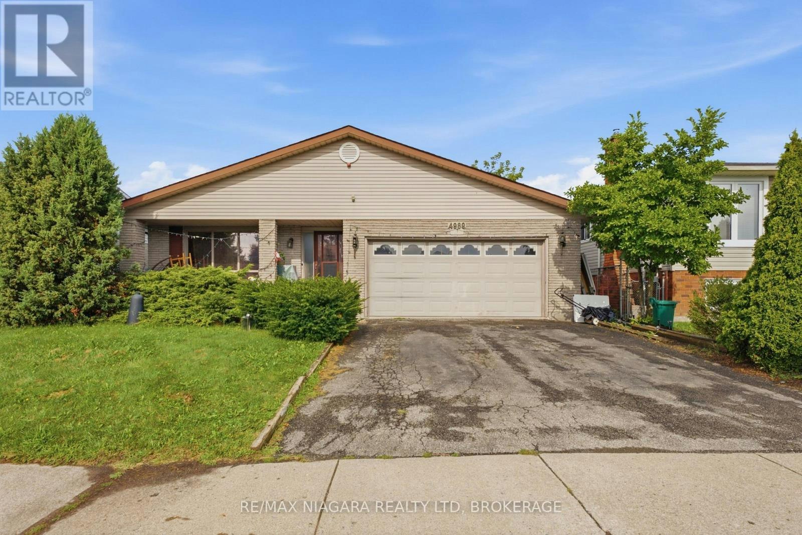 4989 Tara Avenue, Niagara Falls, ON, L2H 2V8 - 2