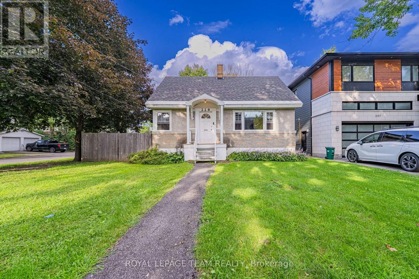 229 Daniel Avenue, Ottawa, ON, K1Y 0C7