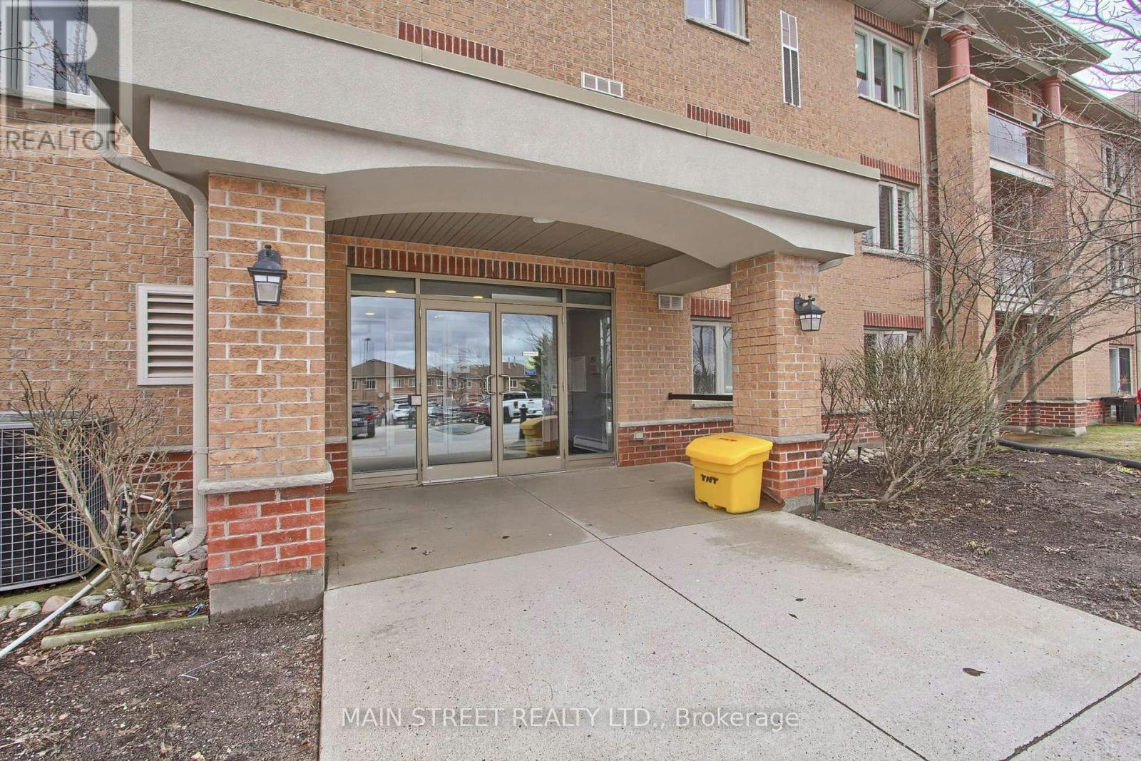 305-500 Mapleview Drive W, Barrie, ON, L4N 6C3 - 4