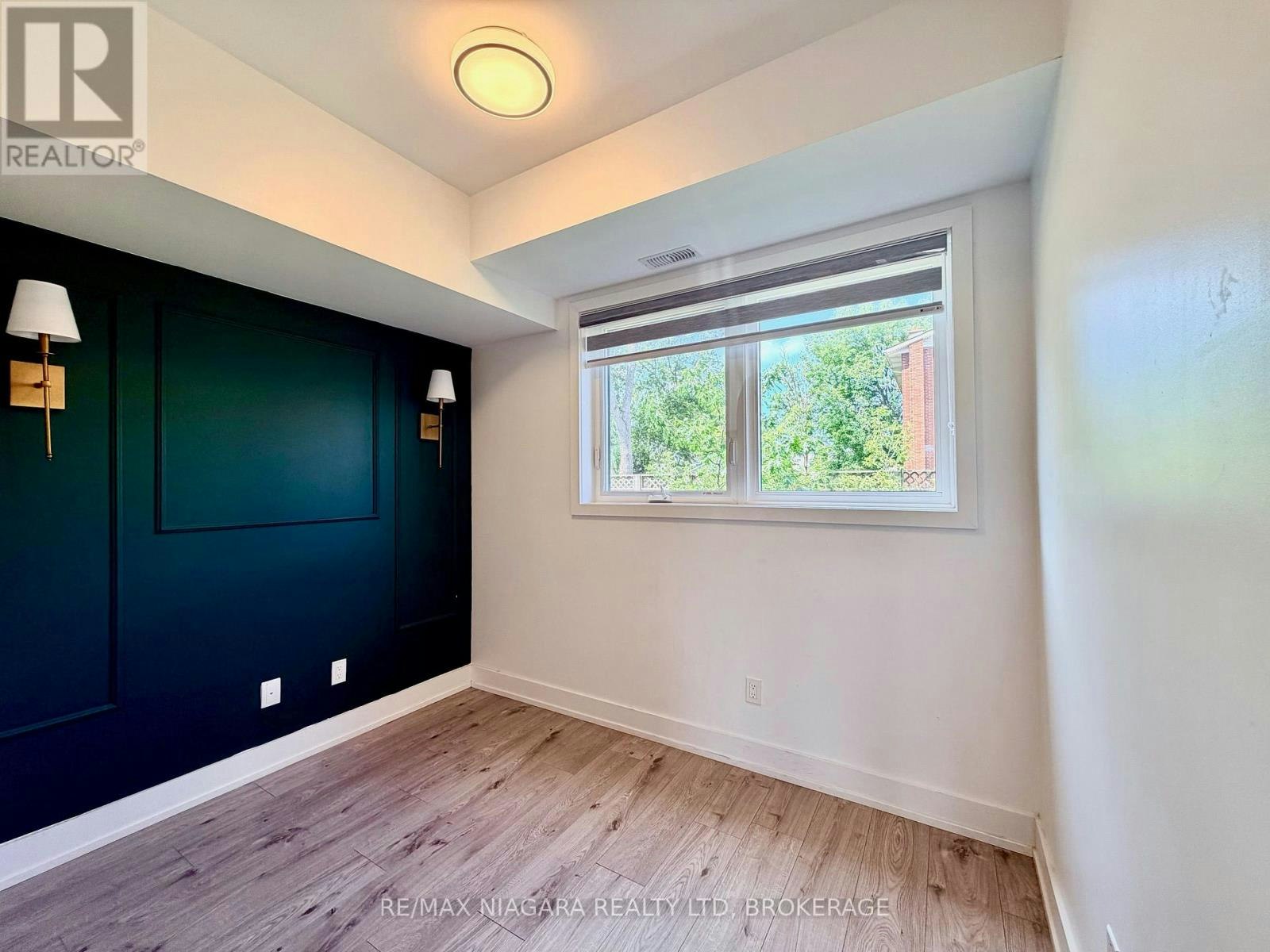 6065 Mcleod Road, Niagara Falls, ON, L2G 0Z7 - 10