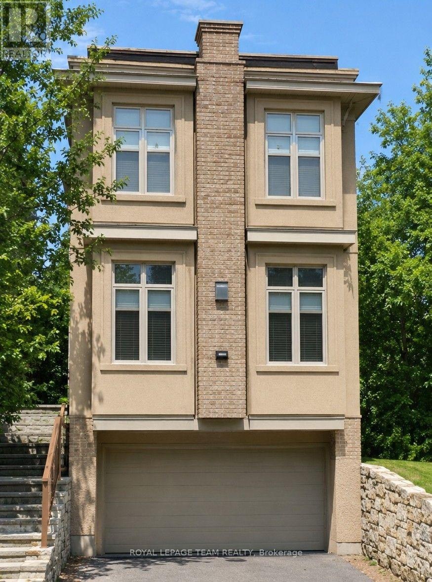 291 Ferndale Avenue, Ottawa, ON, K1Z 6P9