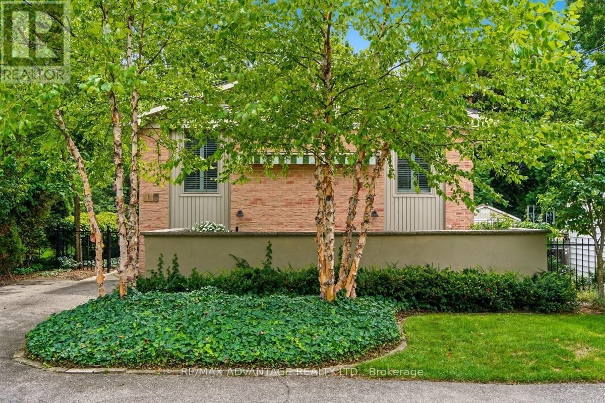 REAR-195 Emery Street E, London, ON, N6C 2E3