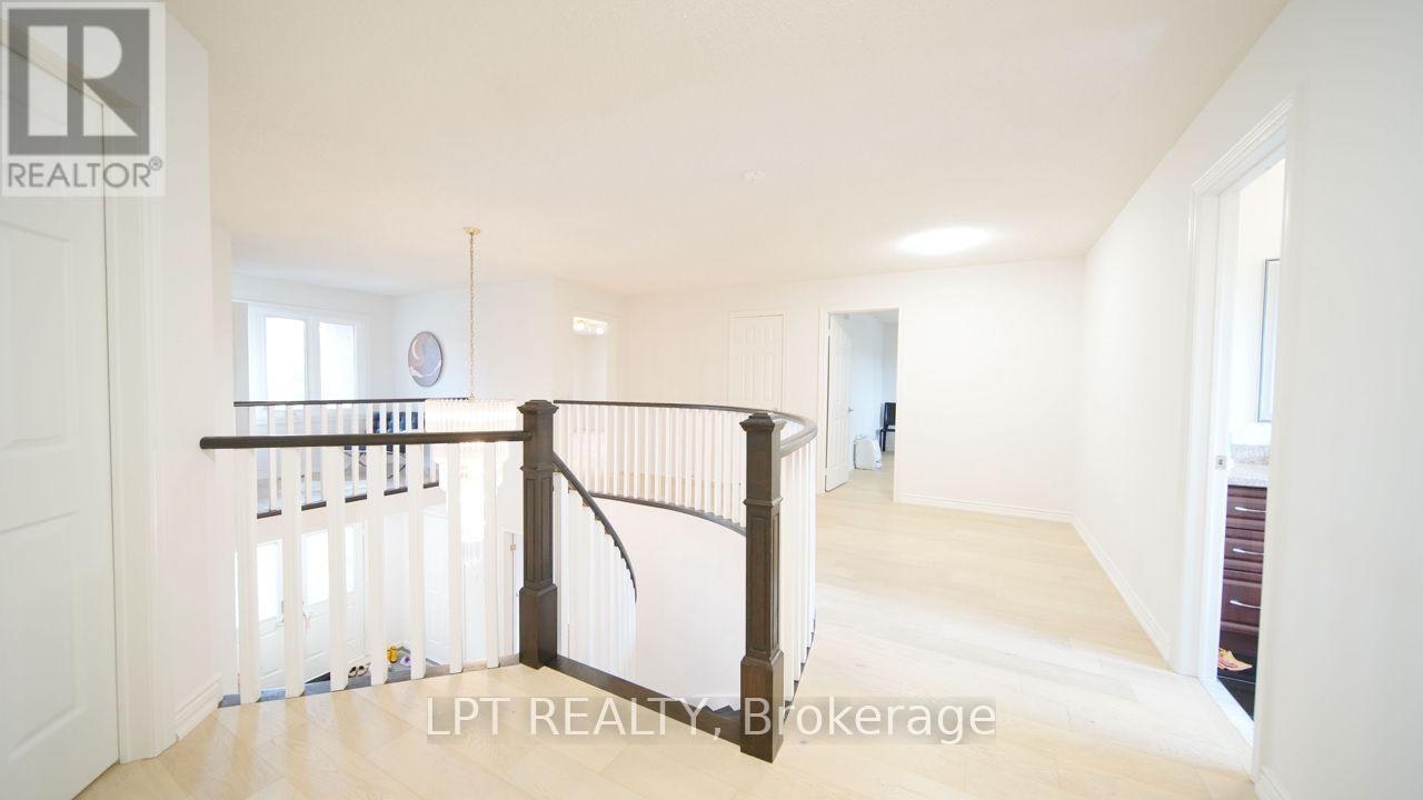 37 Laser Court, Richmond Hill, ON, L4B 1S1 - 13
