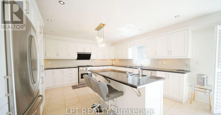 37 Laser Court, Richmond Hill, ON, L4B 1S1 - 5