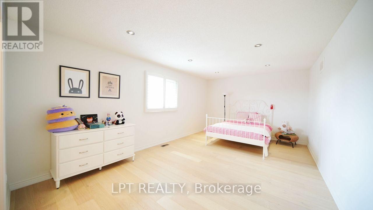 37 Laser Court, Richmond Hill, ON, L4B 1S1 - 17