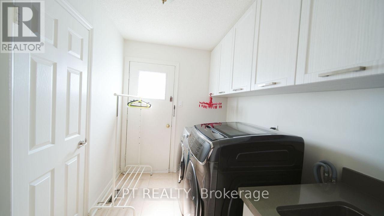 37 Laser Court, Richmond Hill, ON, L4B 1S1 - 11