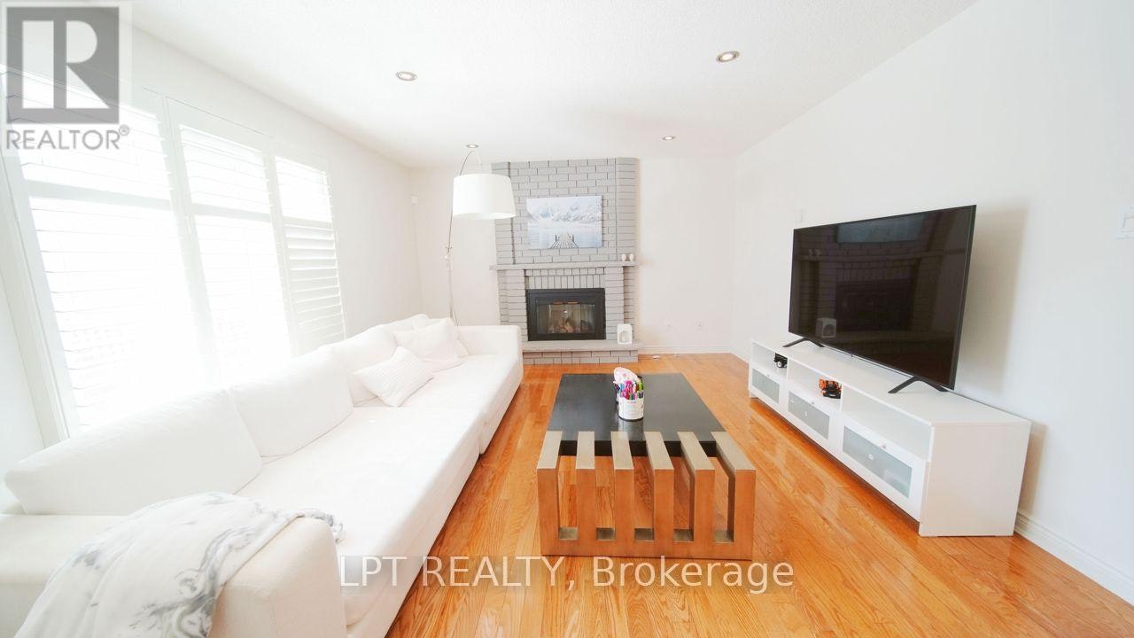 37 Laser Court, Richmond Hill, ON, L4B 1S1 - 9