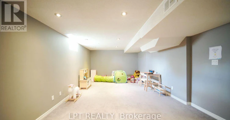 37 Laser Court, Richmond Hill, ON, L4B 1S1 - 25
