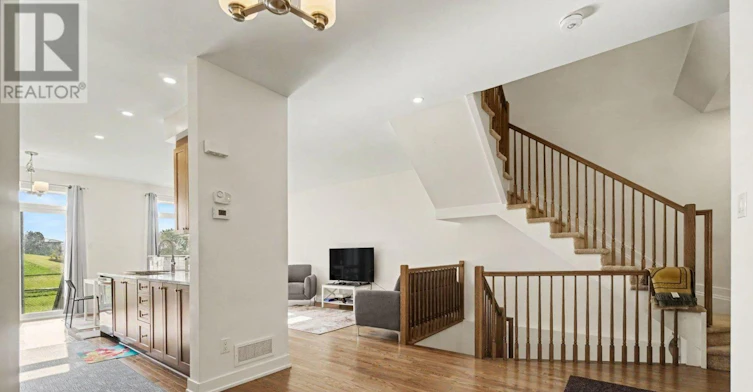 226 Monticello Avenue, Ottawa, ON, K2S 2R7 - 14