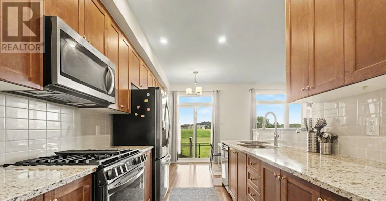 226 Monticello Avenue, Ottawa, ON, K2S 2R7 - 12