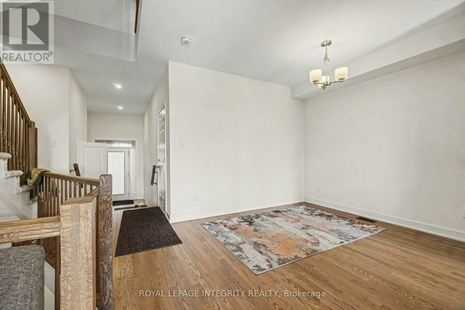 226 Monticello Avenue, Ottawa, ON, K2S 2R7 - 3