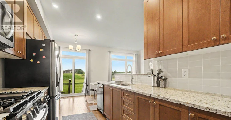 226 Monticello Avenue, Ottawa, ON, K2S 2R7 - 10
