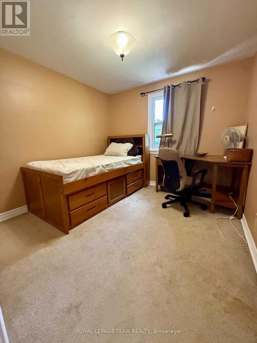 881 Smyth Road, Ottawa, ON, K1G 1P4 - 3