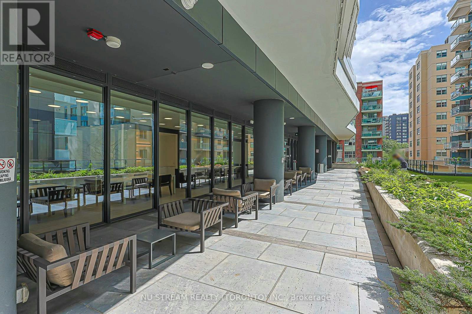1512-85 Wood Street, Toronto, ON, M4Y 0E8 - 44