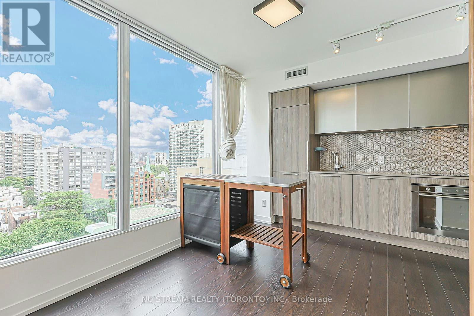 1512-85 Wood Street, Toronto, ON, M4Y 0E8 - 12