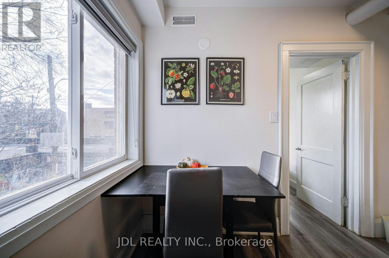 6-5 Sorauren Avenue, Toronto, ON, M6R 2C6 - 22