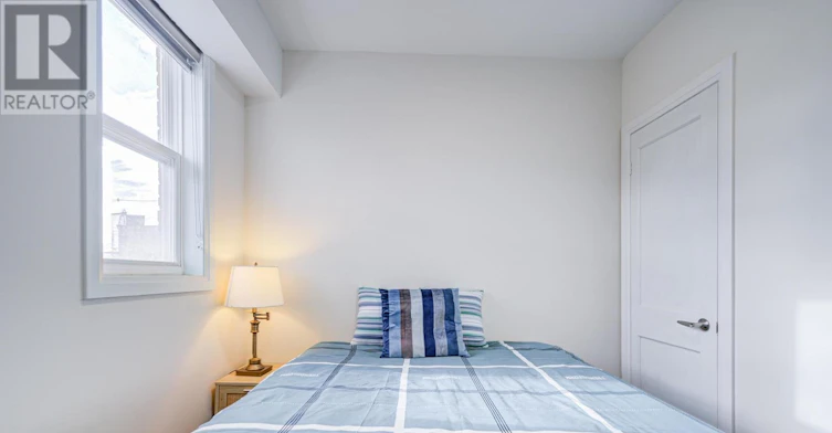 6-5 Sorauren Avenue, Toronto, ON, M6R 2C6 - 10