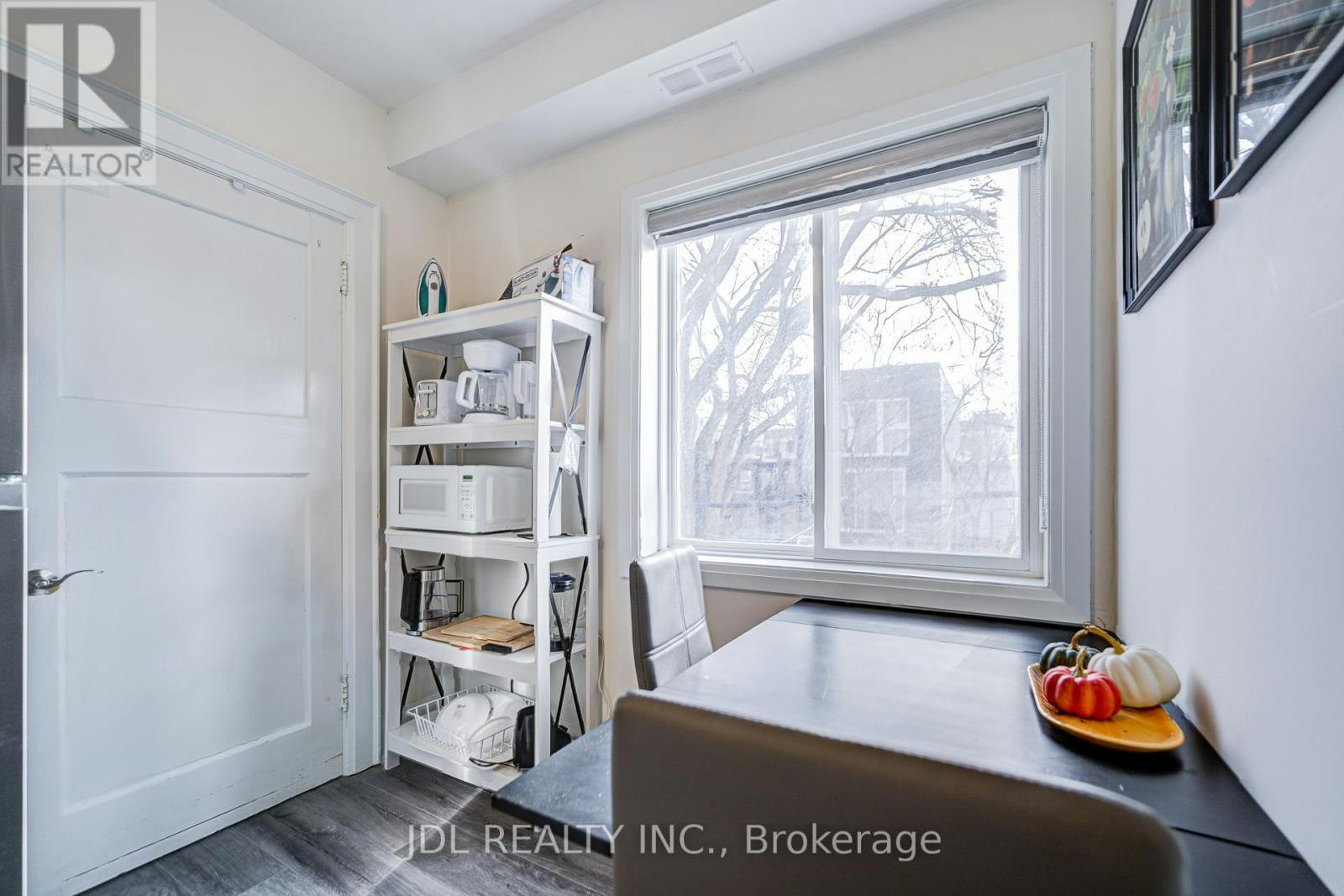 6-5 Sorauren Avenue, Toronto, ON, M6R 2C6 - 20
