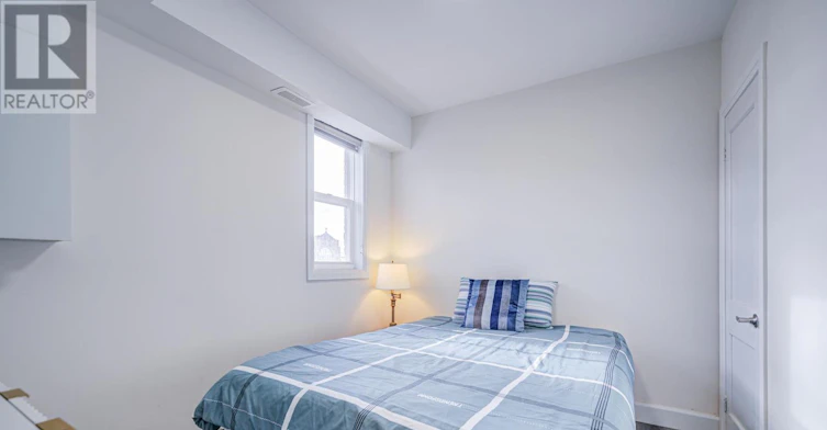 6-5 Sorauren Avenue, Toronto, ON, M6R 2C6 - 9