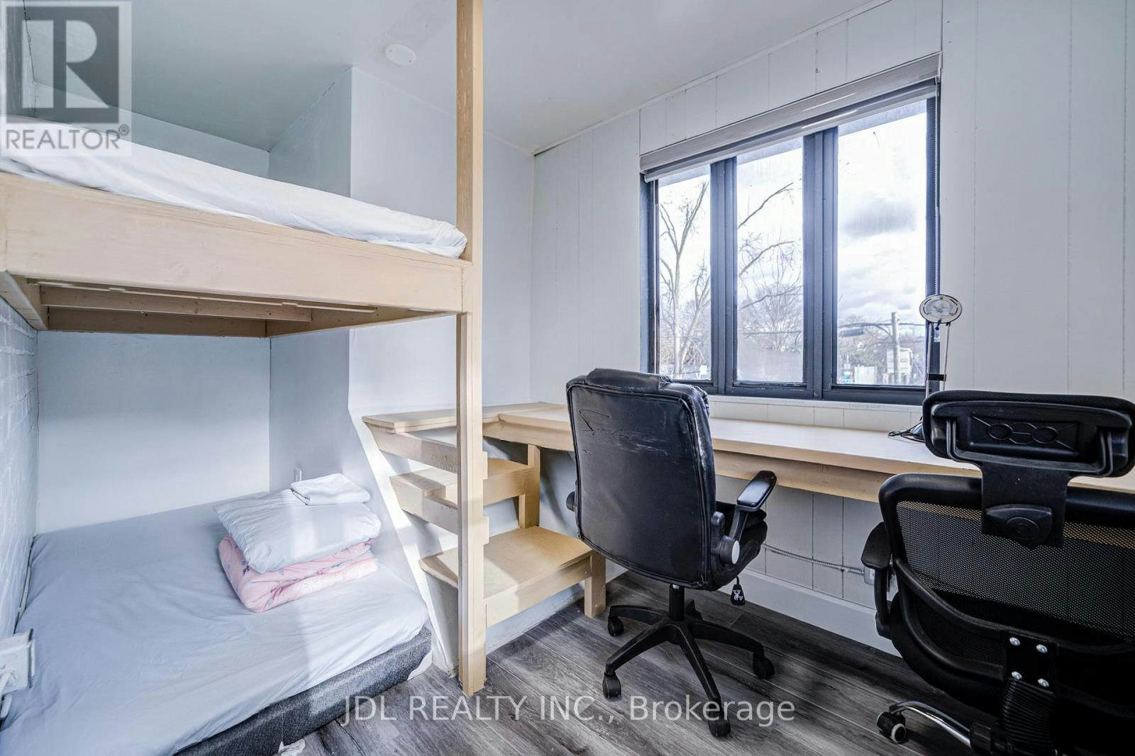 6-5 Sorauren Avenue, Toronto, ON, M6R 2C6 - 5