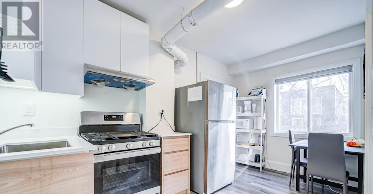 6-5 Sorauren Avenue, Toronto, ON, M6R 2C6 - 14