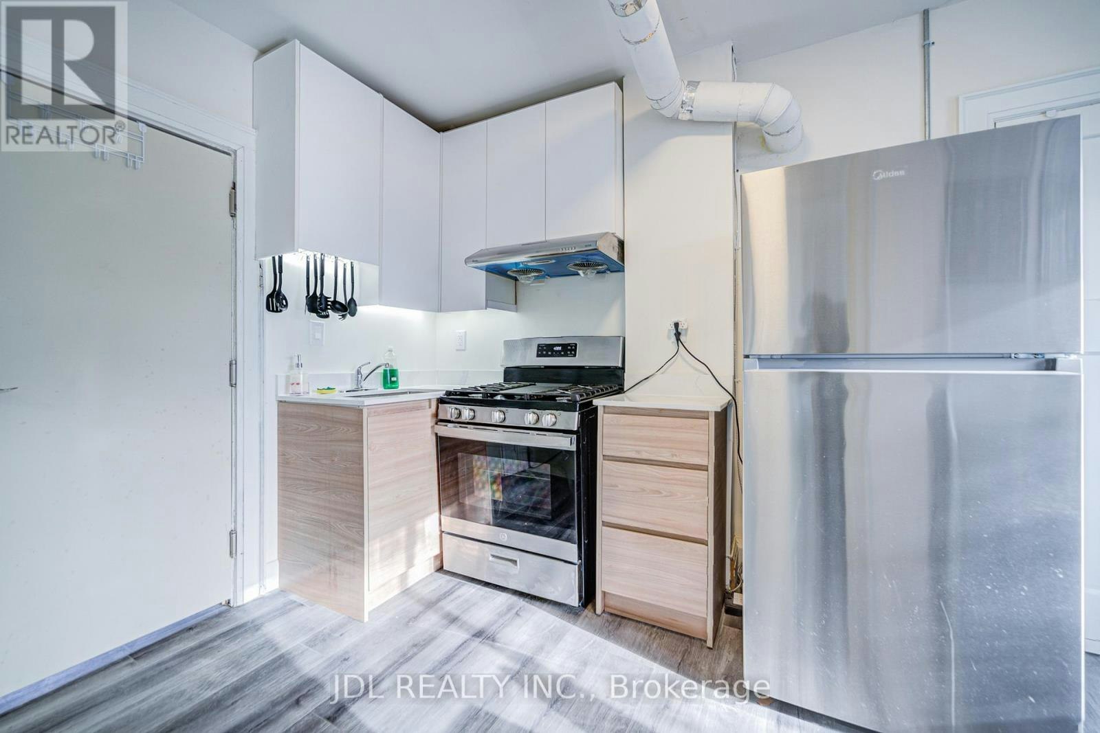 6-5 Sorauren Avenue, Toronto, ON, M6R 2C6 - 15
