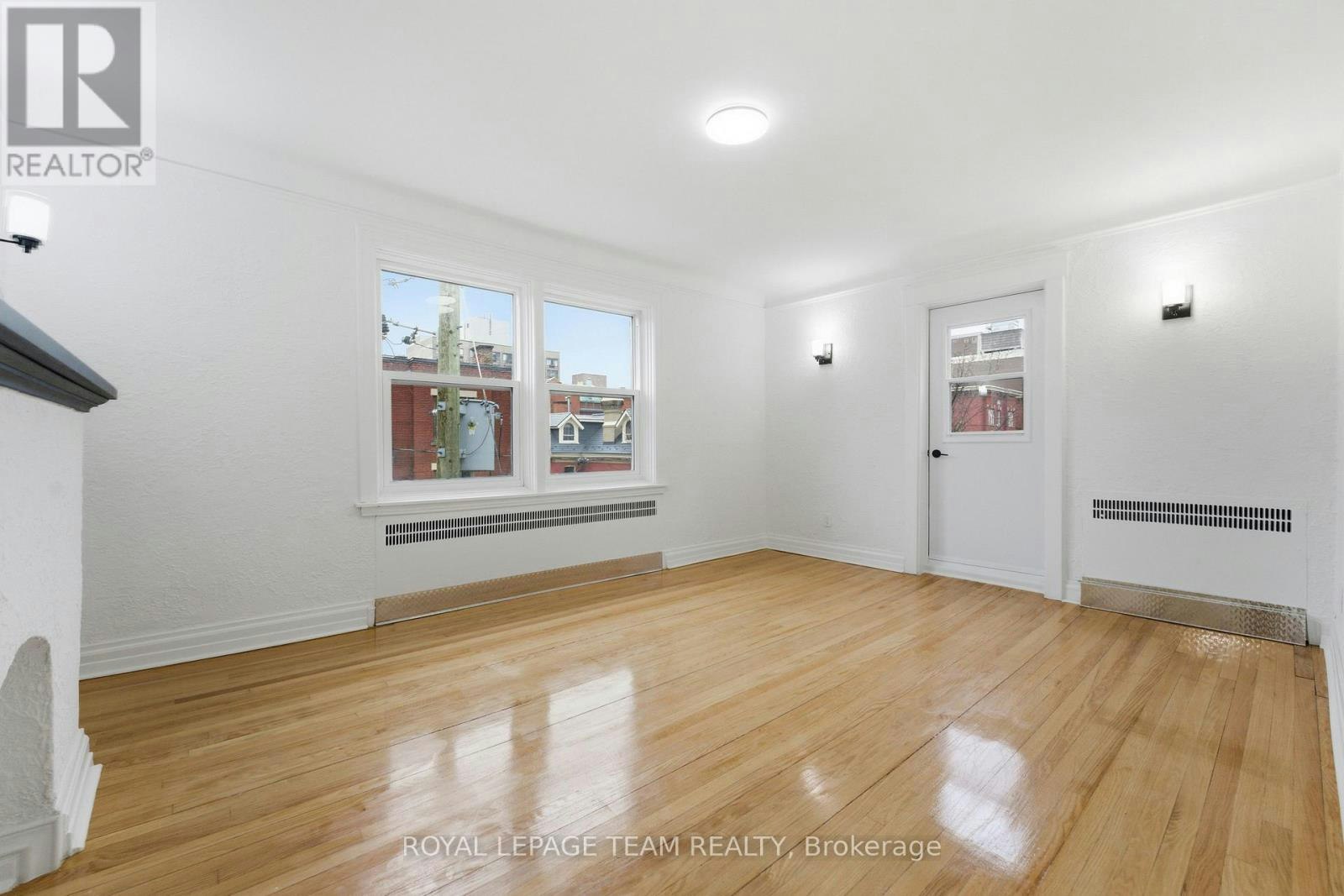 30-235 Cooper Street, Ottawa, ON, K2P 1L7 - 2