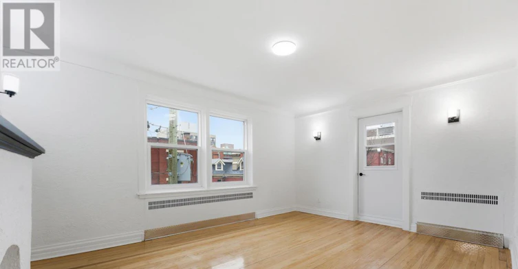 30-235 Cooper Street, Ottawa, ON, K2P 1L7 - 2