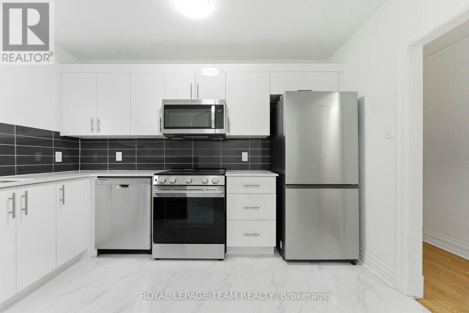 30-235 Cooper Street, Ottawa, ON, K2P 1L7 - 8