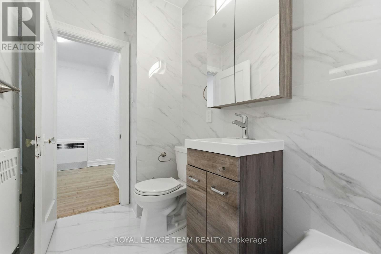 30-235 Cooper Street, Ottawa, ON, K2P 1L7 - 13