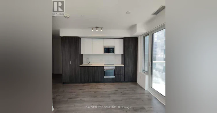 1612-8 Widmer Street, Toronto, ON, M5V 0W6 - 16