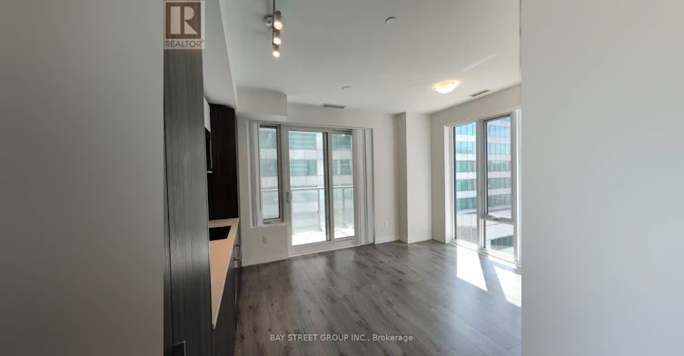1612-8 Widmer Street, Toronto, ON, M5V 0W6 - 2