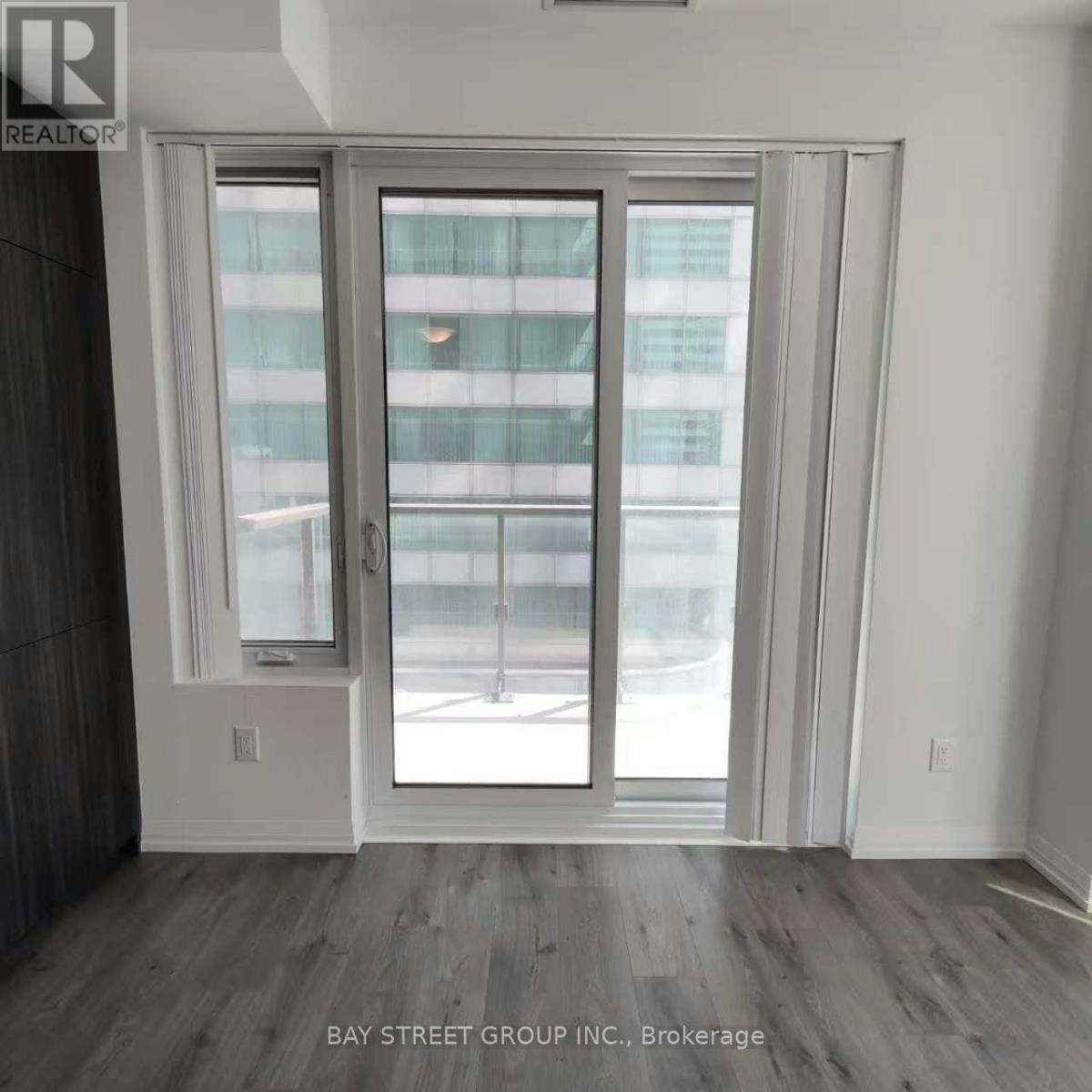 1612-8 Widmer Street, Toronto, ON, M5V 0W6 - 5